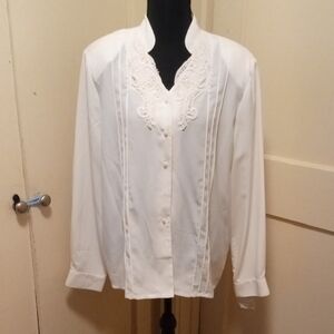 christie & jill   White Blouse with Exceptional Features Size 16
